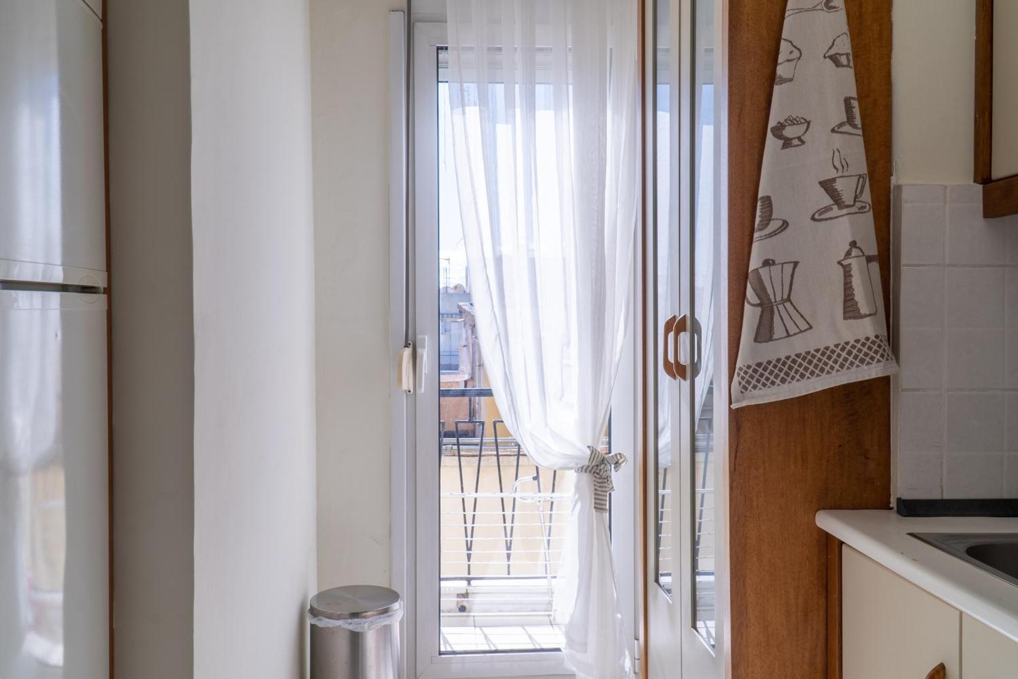 Studio Navarino Square - στούντιο διαμέρισμα πλατεία ναυαρίνου Thessaloniki