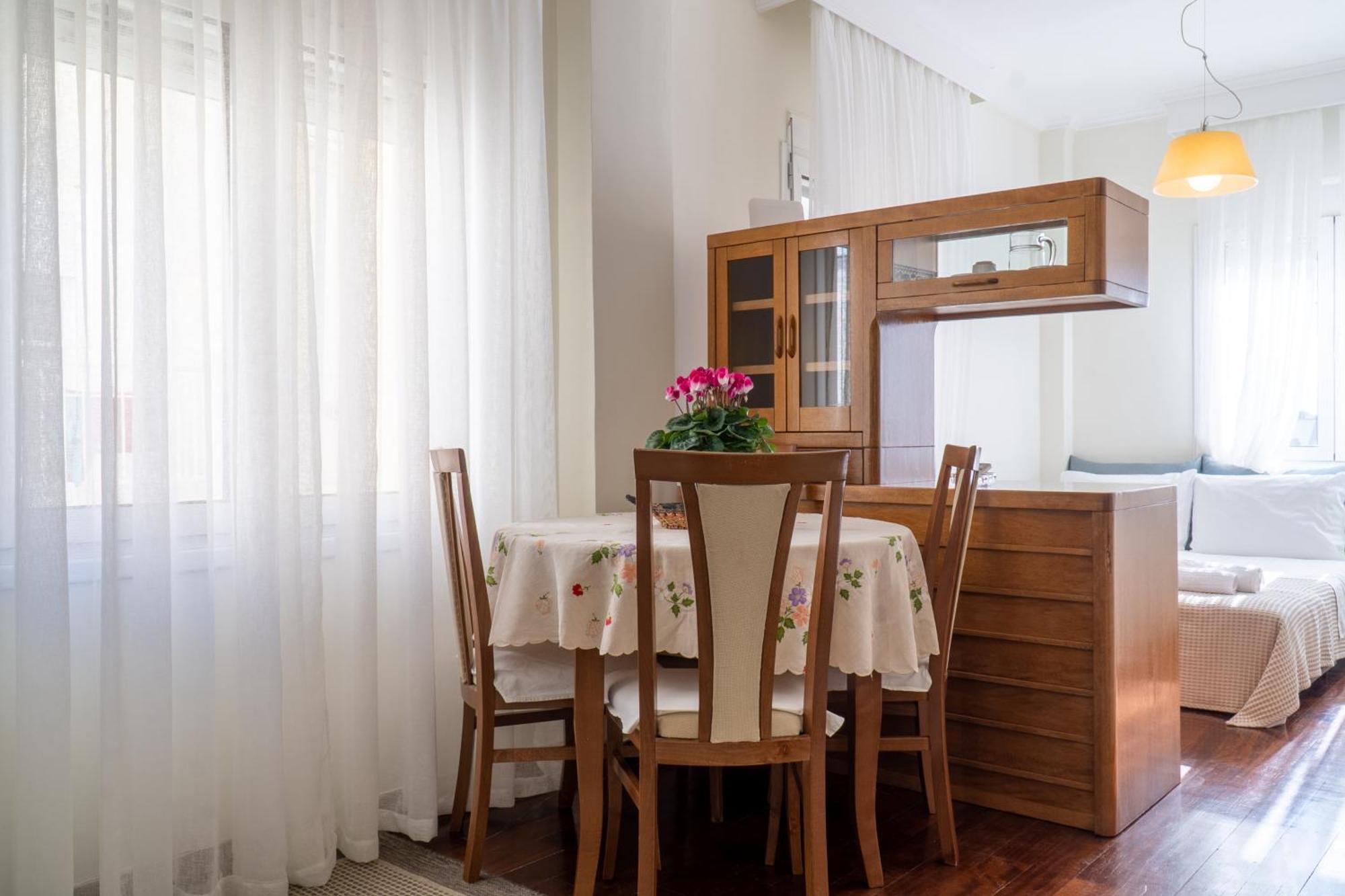Studio Navarino Square - στούντιο διαμέρισμα πλατεία ναυαρίνου Thessaloniki